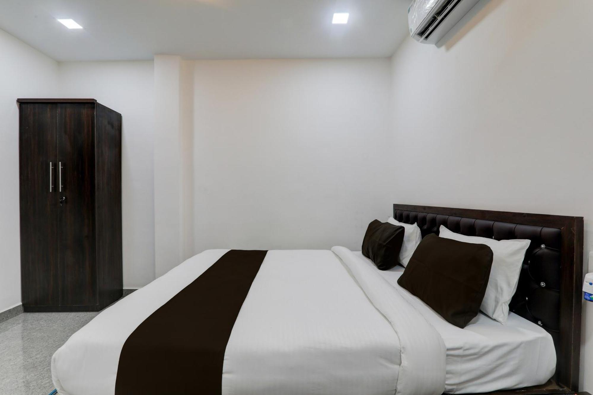 Super Hotel O Flagship Hotel Mk Palace Lucknow Esterno foto