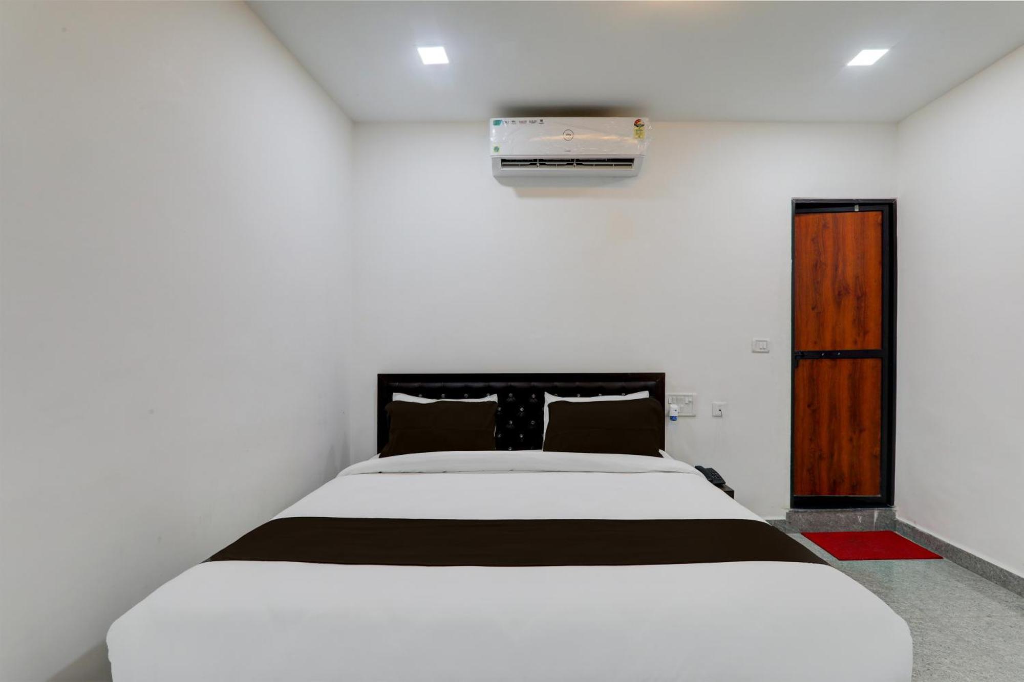 Super Hotel O Flagship Hotel Mk Palace Lucknow Esterno foto